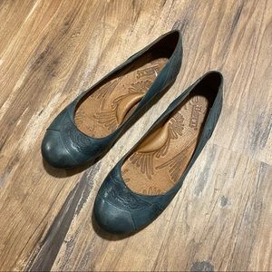 Born | Blue Flats | Size 7